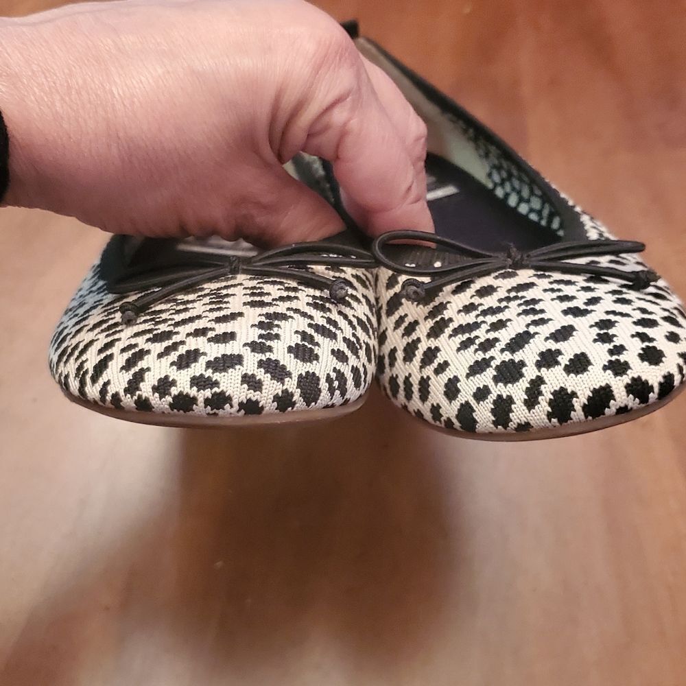 Gianni Bini Black and Cream Washable Ballet Flats - Size 8.5 - Picture 4 of 6